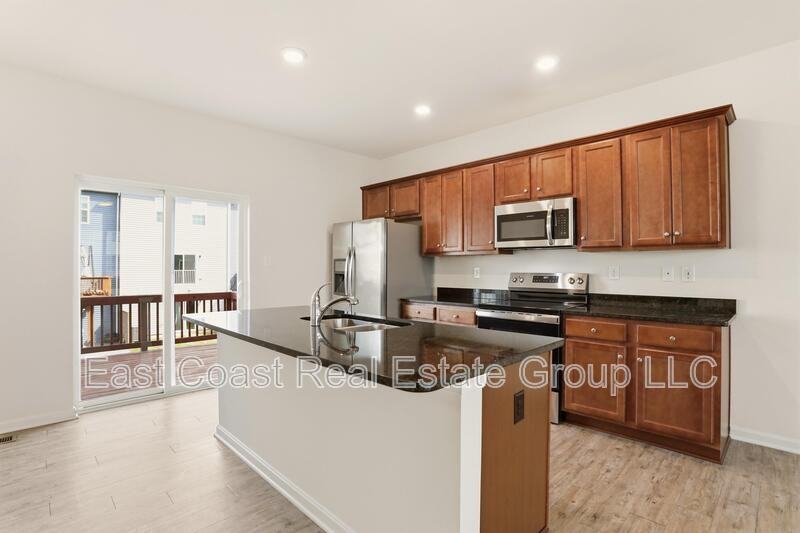 202 Magellan Dr - Photo 5 of 34