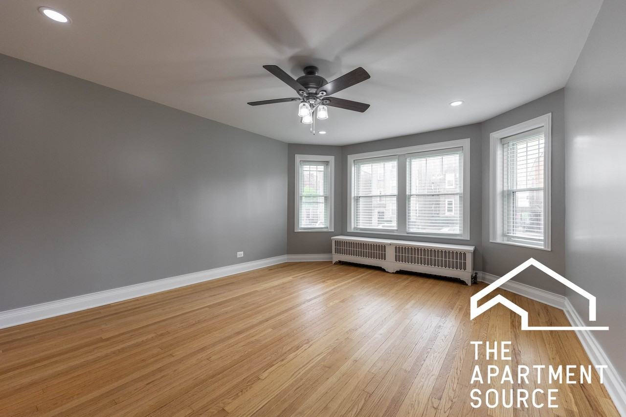 5921 N Artesian Ave #1 - Photo 7 of 26