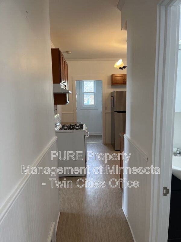 109 Page St W - Photo 6 of 17