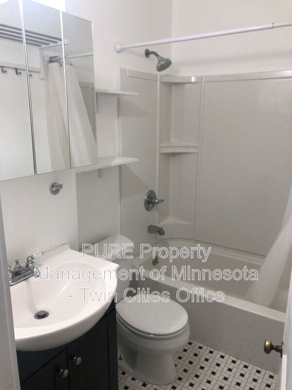 109 Page St W - Photo 7 of 17