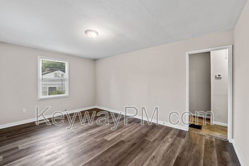 608 Carolina Springs Rd - Photo 6 of 17