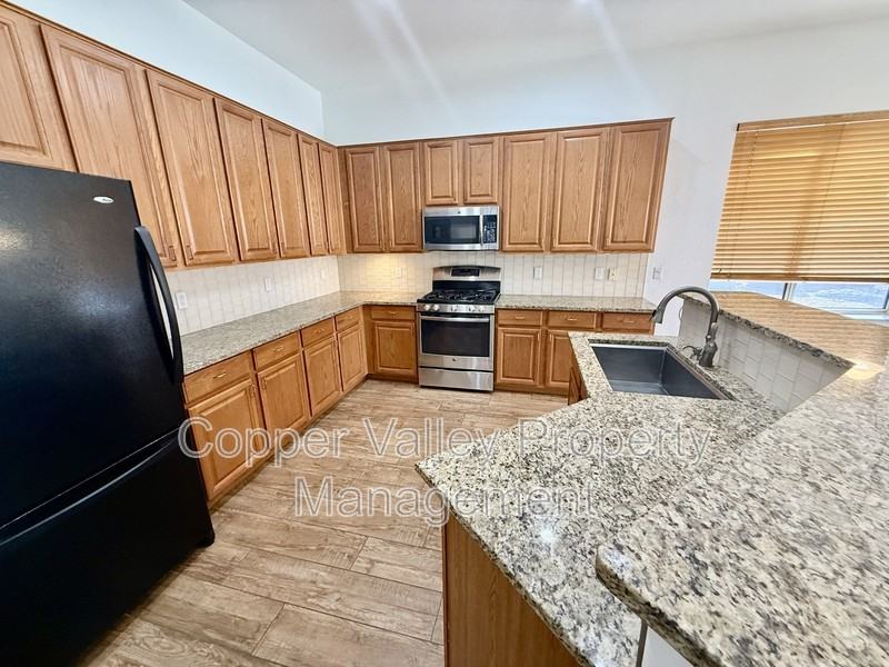 6853 W Remuda Dr - Photo 4 of 17