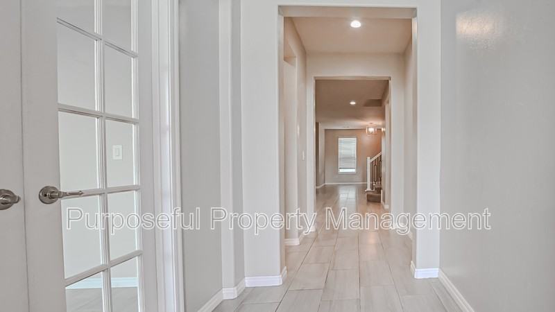 11208 Sw 36th St - Photo 3 of 33