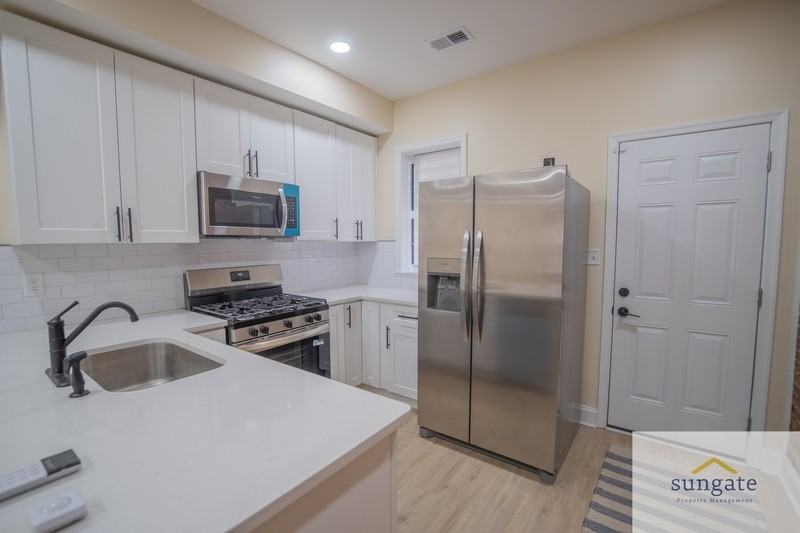 3205 Esther Pl - Photo 2 of 37
