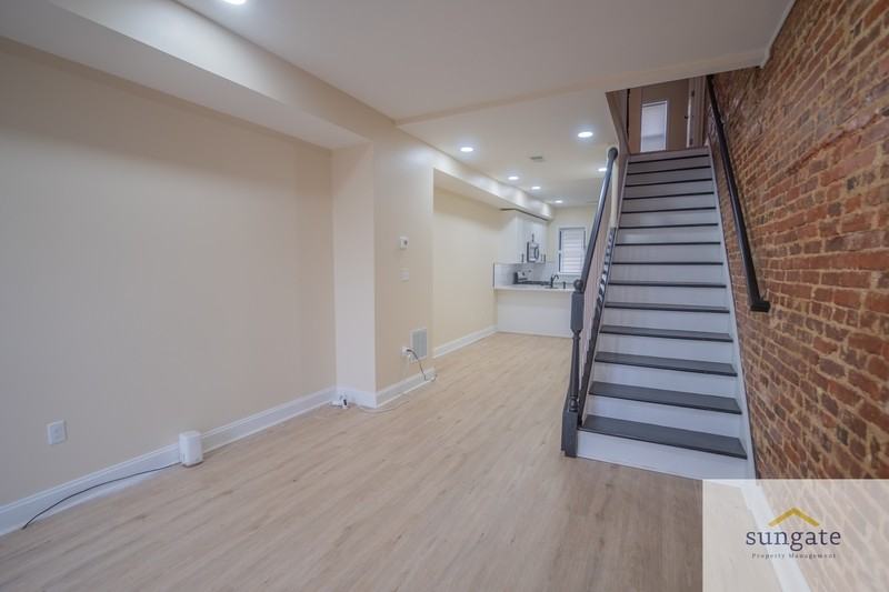 3205 Esther Pl - Photo 3 of 37