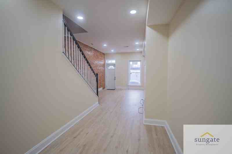 3205 Esther Pl - Photo 5 of 37