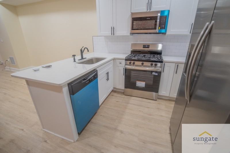 3205 Esther Pl - Photo 7 of 37