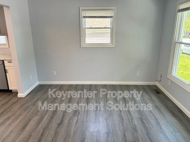 421 N Charlotte Ave - Photo 5 of 45
