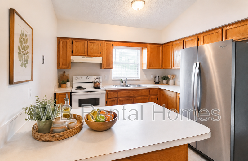 1406 Ellis Trace Dr W - Photo 3 of 13