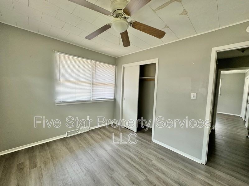 629 W Washington St #4 - Photo 5 of 12