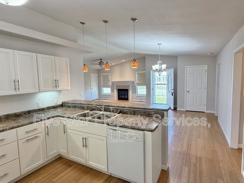1400 School House Ln - Photo 3 of 20