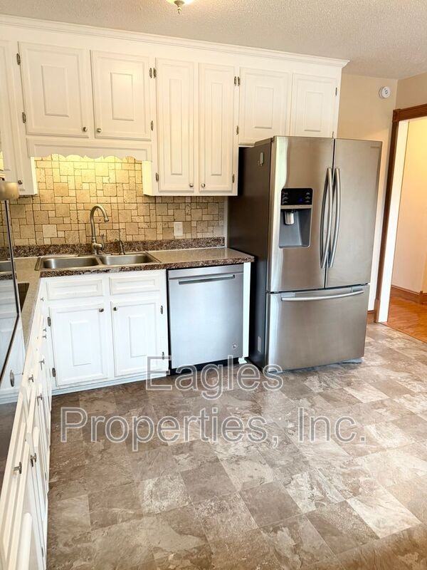 1380 Genoa Rd - Photo 3 of 19