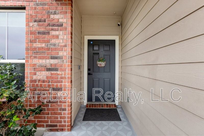 4918 Ballot Park - Photo 2 of 34