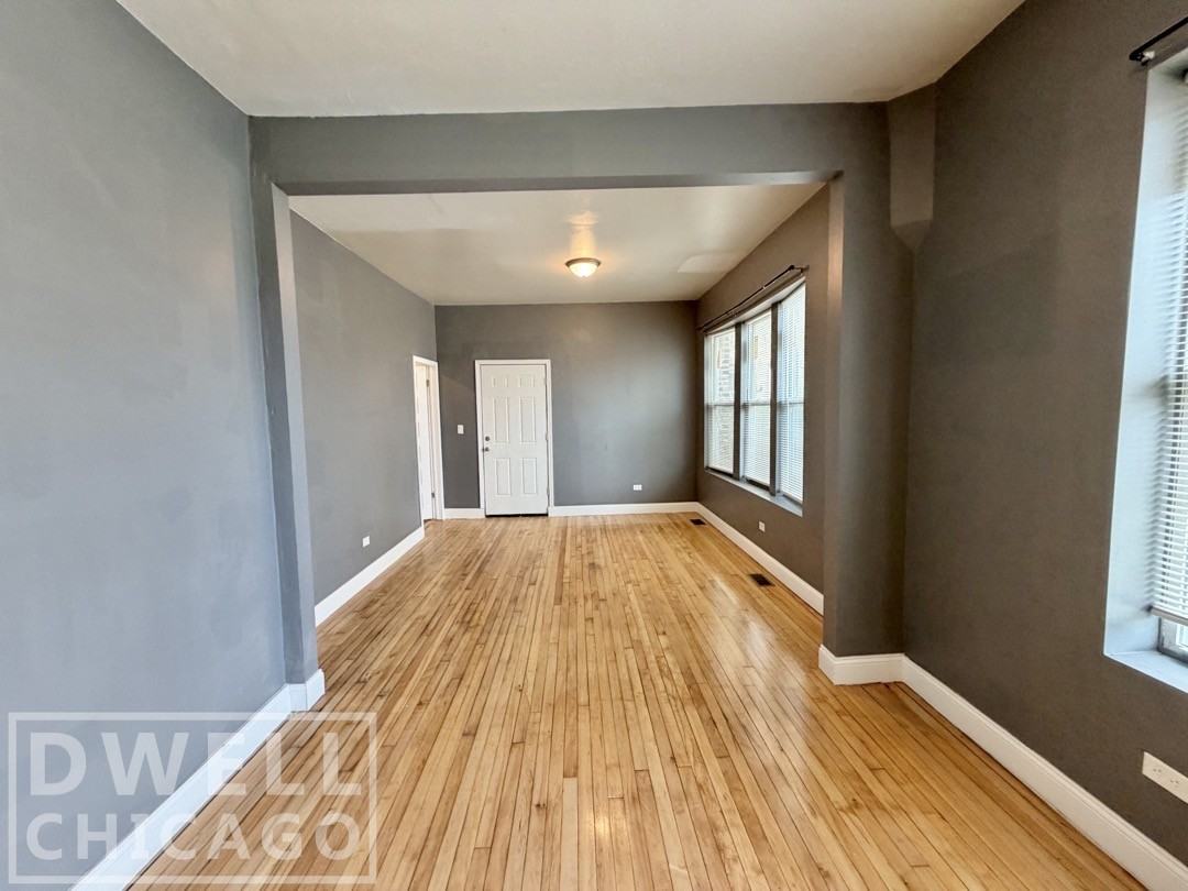 731 N Christiana Ave #1R - Photo 2 of 14
