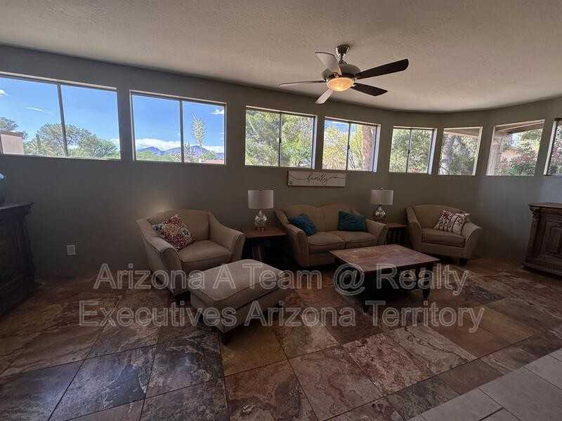 7740 E Manor Pl