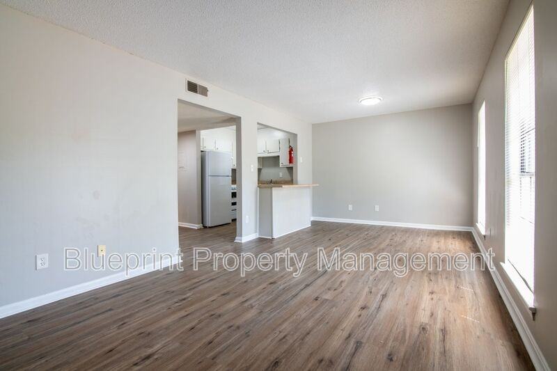 1909 18th Pl N - Photo 4 of 14