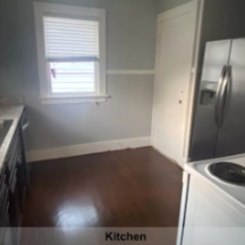 844 S 8th St - Photo 4 of 8