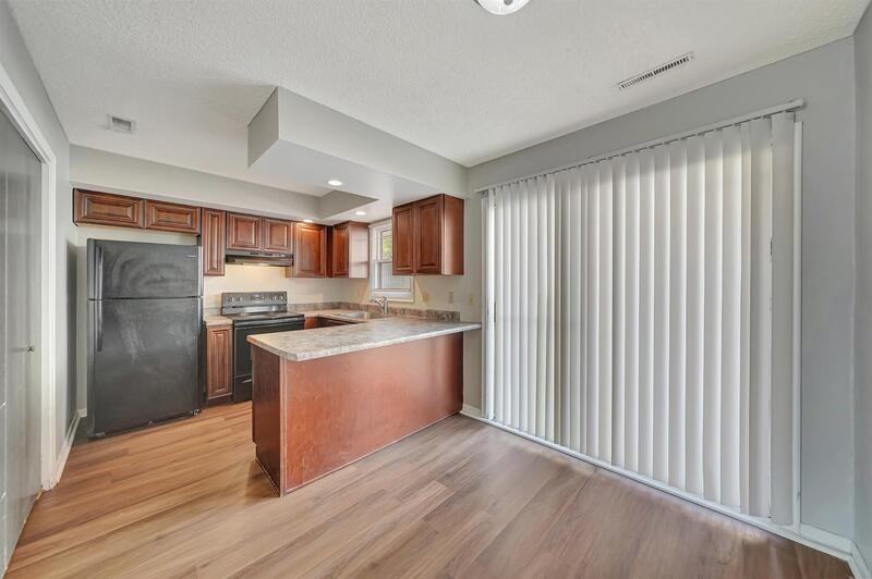 3242 Y St - Photo 2 of 2