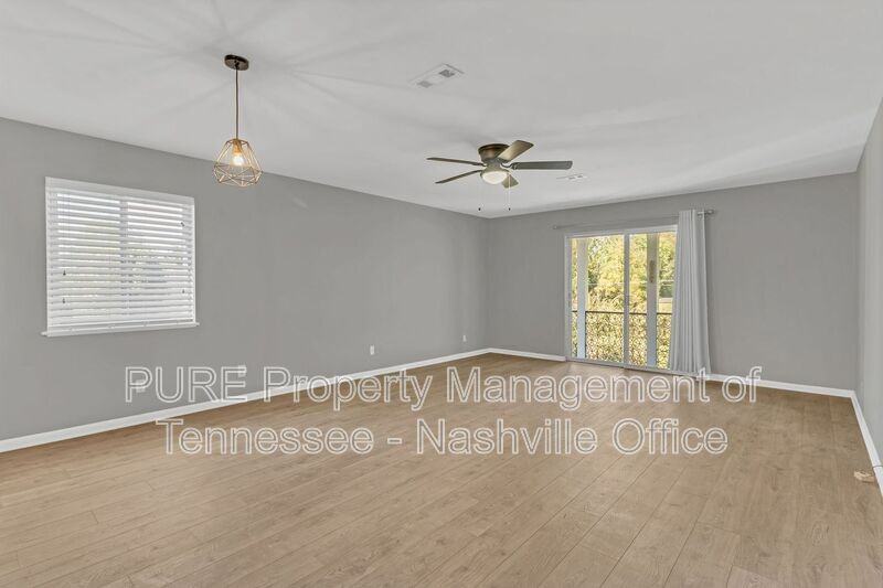 1302 Mercury Blvd #33 - Photo 5 of 18