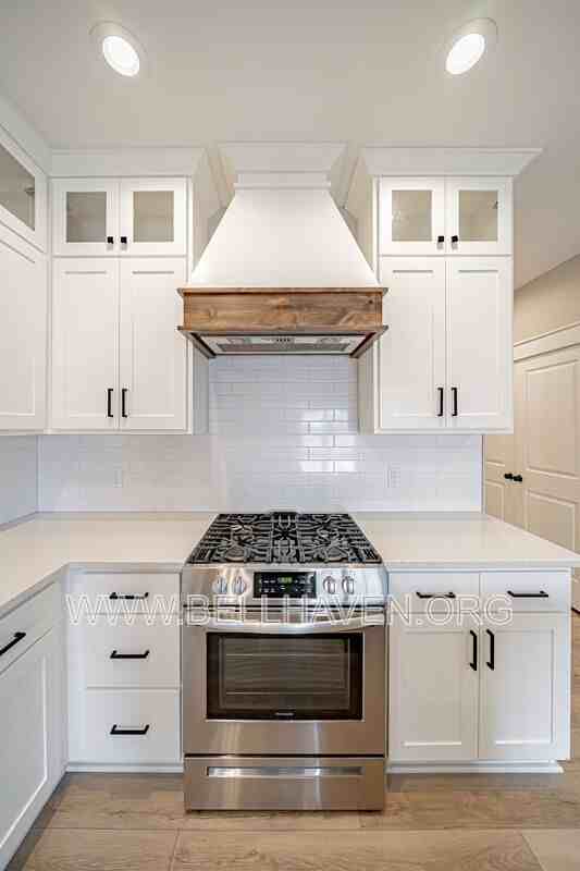 1483 Fremont Ave - Photo 4 of 15