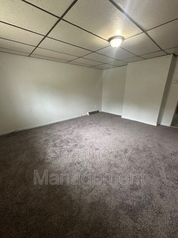 418 Pacific St - Photo 2 of 7