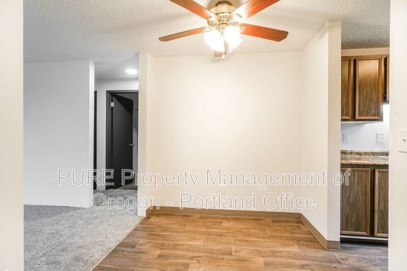 14206 Ne Sandy Blvd #L08 - Photo 7 of 23