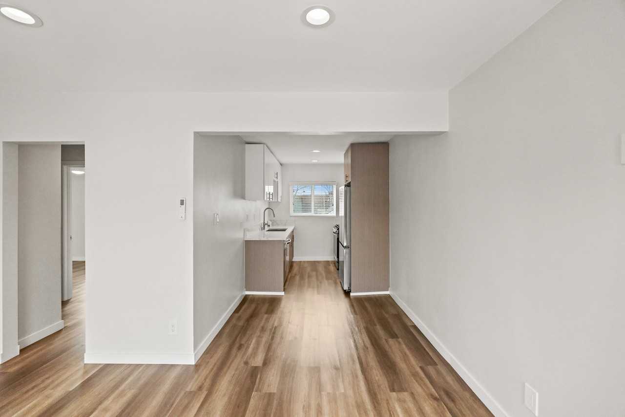 1358 West 36th Street #4 - Photo 6 of 30
