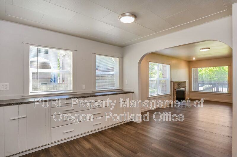 4632 Se 122nd Ave #D - Photo 3 of 20
