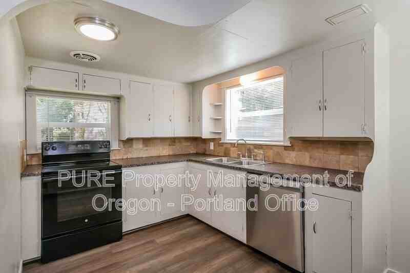 4632 Se 122nd Ave #D - Photo 4 of 20