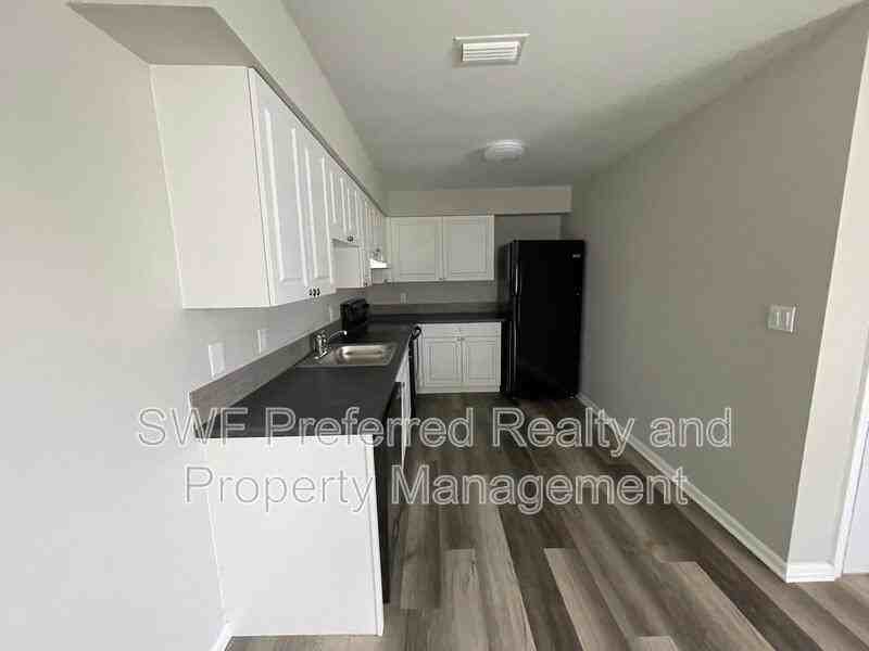 1418 Se 8th Ter #1 - Photo 2 of 13