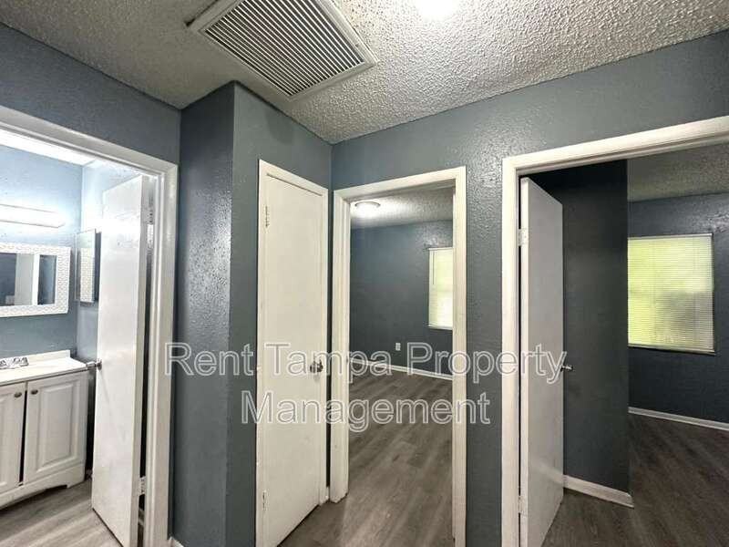 8304 N Mulberry St - Photo 2 of 39