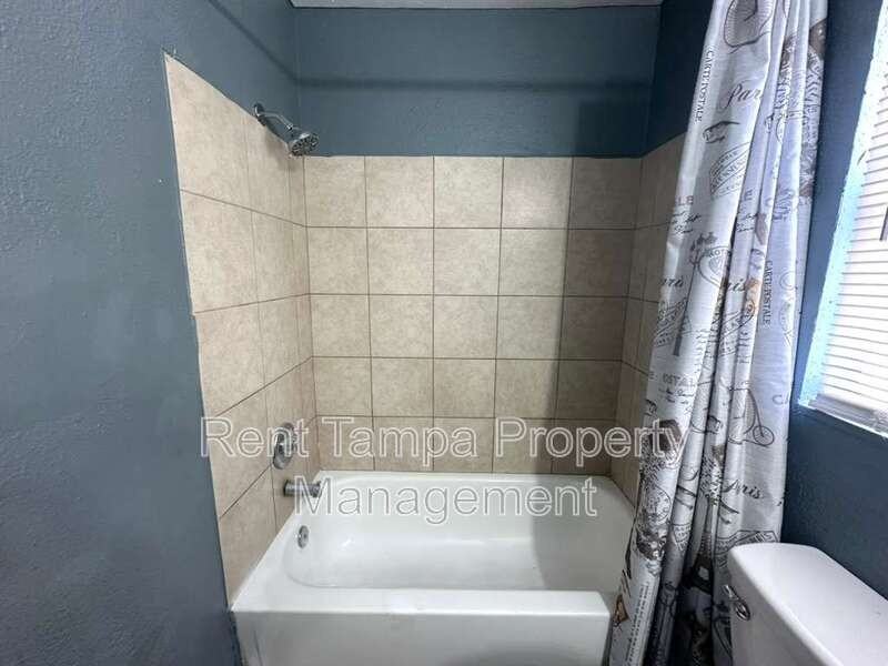 8304 N Mulberry St - Photo 5 of 39