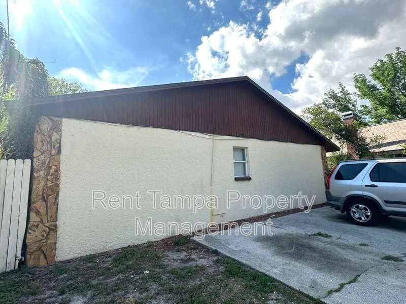 8304 N Mulberry St - Photo 3 of 11