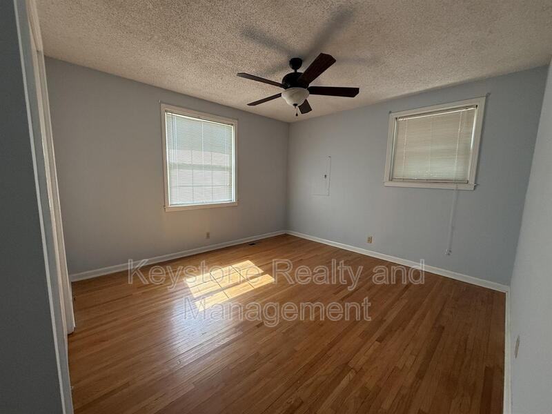 1511 Cavern Ct - Photo 7 of 10