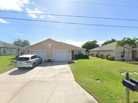 702 Se 6th Ter - Photo 1 of 1