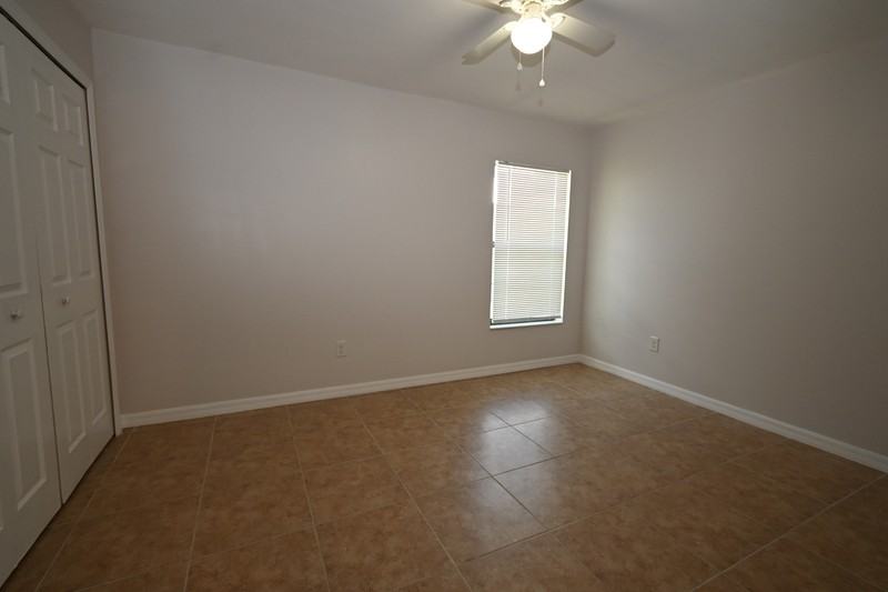 702 Se 6th Ter - Photo 7 of 12