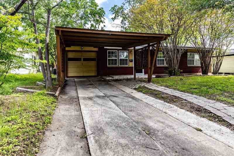 231 Craigmont Ln - Photo 2 of 30
