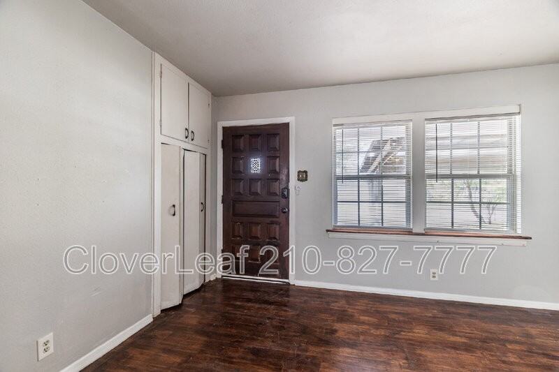 231 Craigmont Ln - Photo 5 of 30