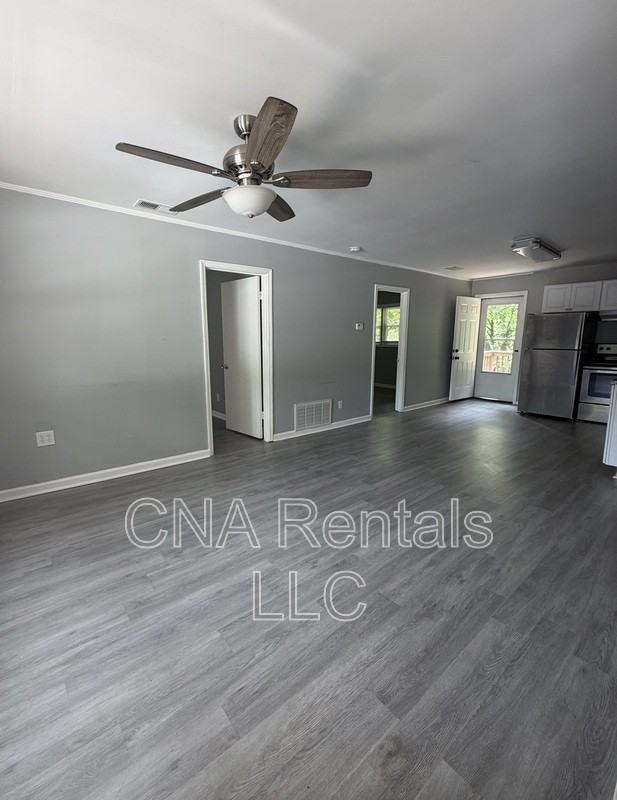 106 Wallace Rd Se #110 - Photo 2 of 10