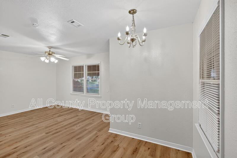 4709 Mayfair St - Photo 2 of 32