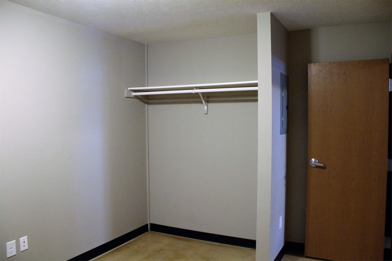 1421 P Street - Photo 5 of 34