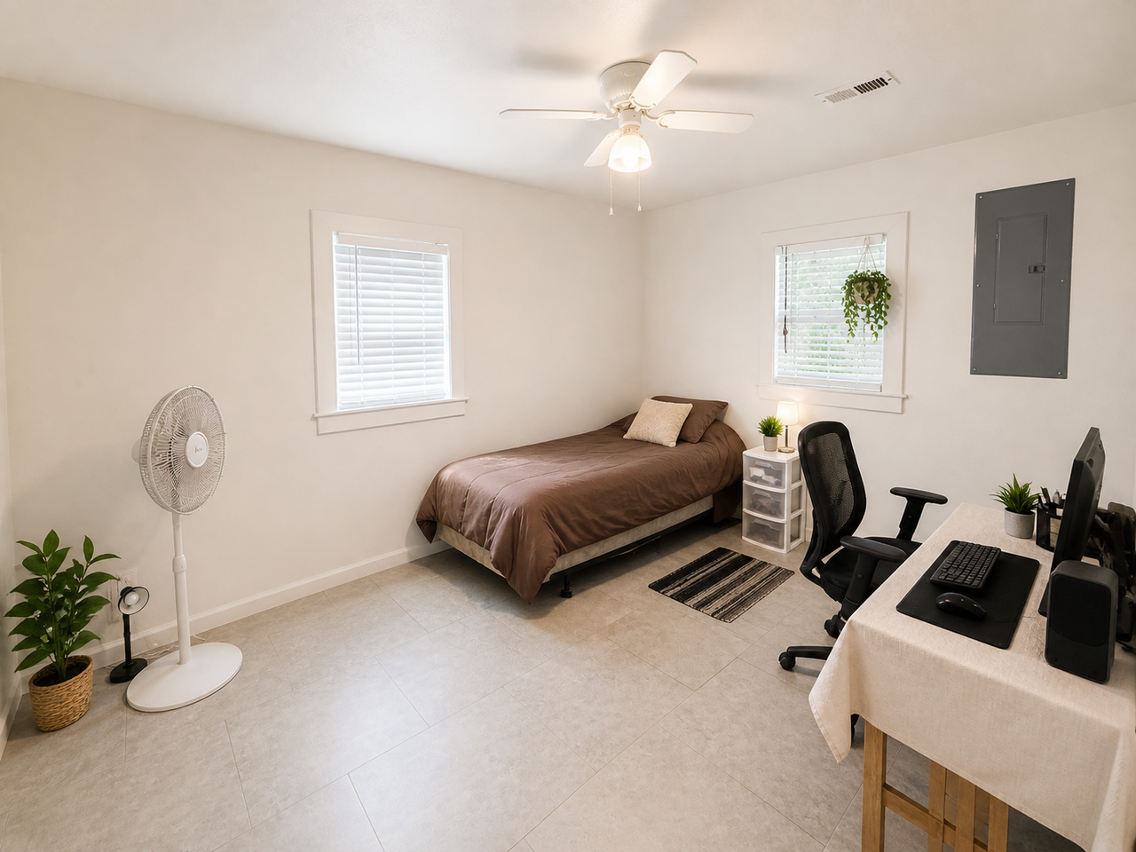1336 Modoc Avenue - Photo 5 of 8