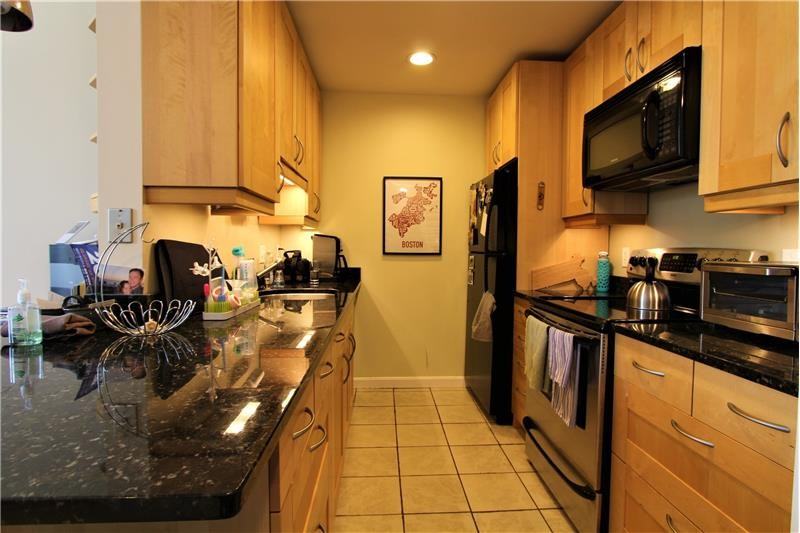 350 W 4th St #401