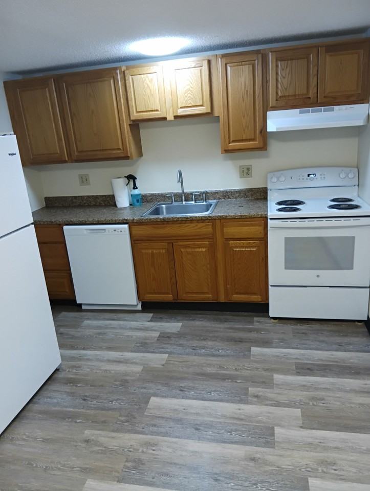 Elizabeth Court - Photo 3 of 22