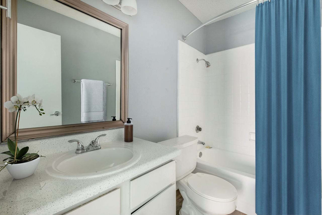 The Hampton on Jupiter - Photo 4 of 29