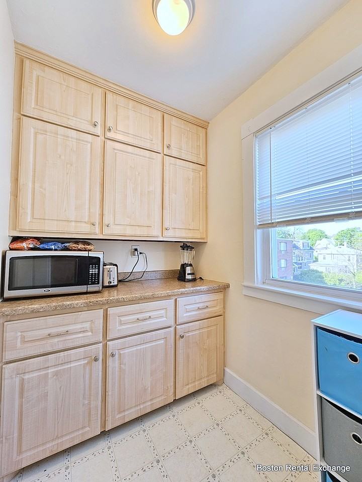 757 Somerville Ave #3 - Photo 7 of 18