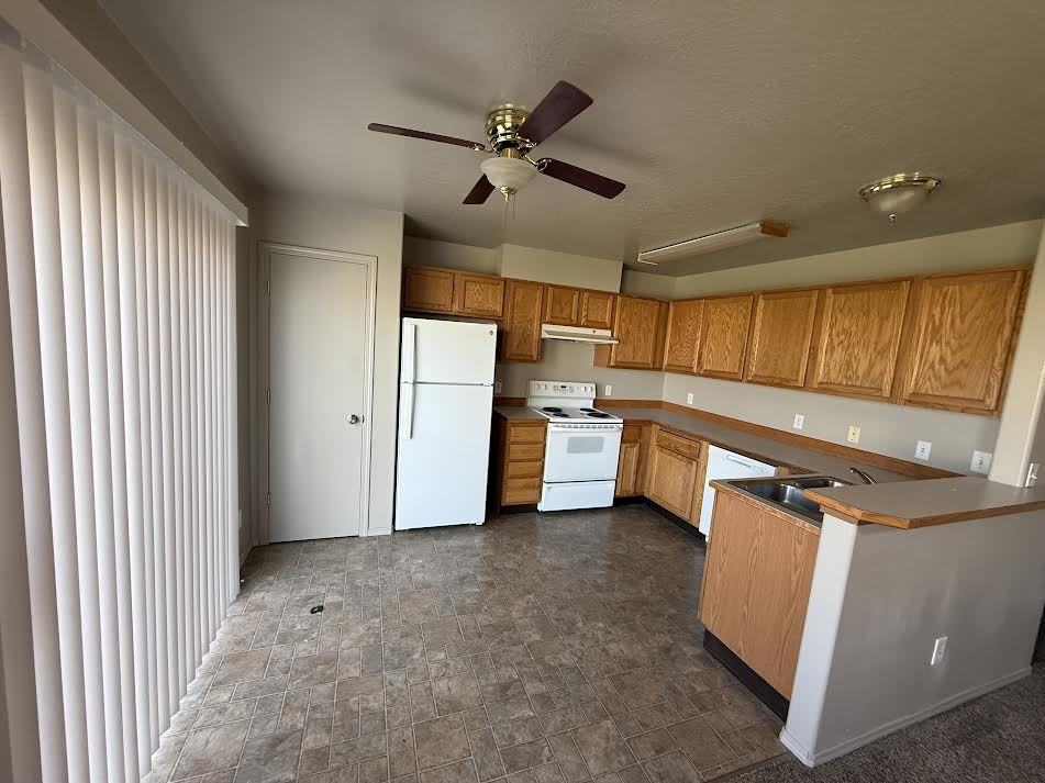 1611 E Coeur D Alene Ave #A - Photo 3 of 9