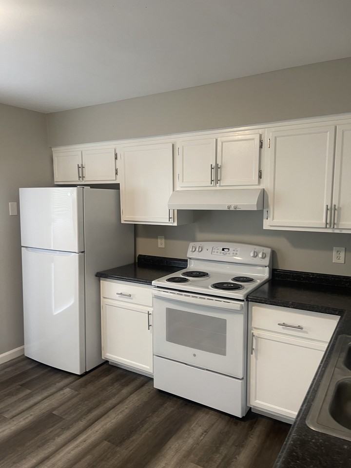 217 Arrowhead Dr #219 - Photo 4 of 15