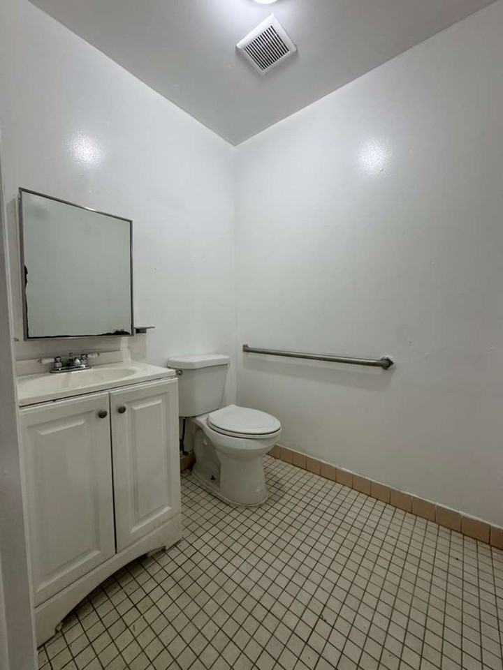 14TH PLACE LLC - Photo 5 of 14