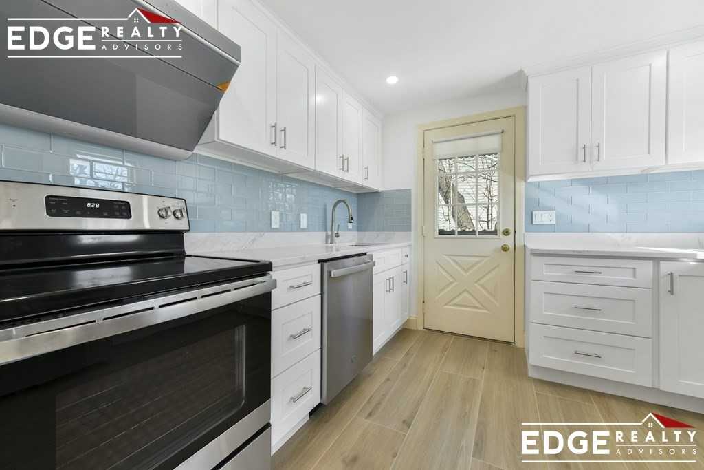 105 Hamilton Rd - Photo 4 of 19